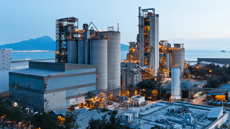 EV & Green Energy Sectors: Navigating the Talent War in New-Age Industries